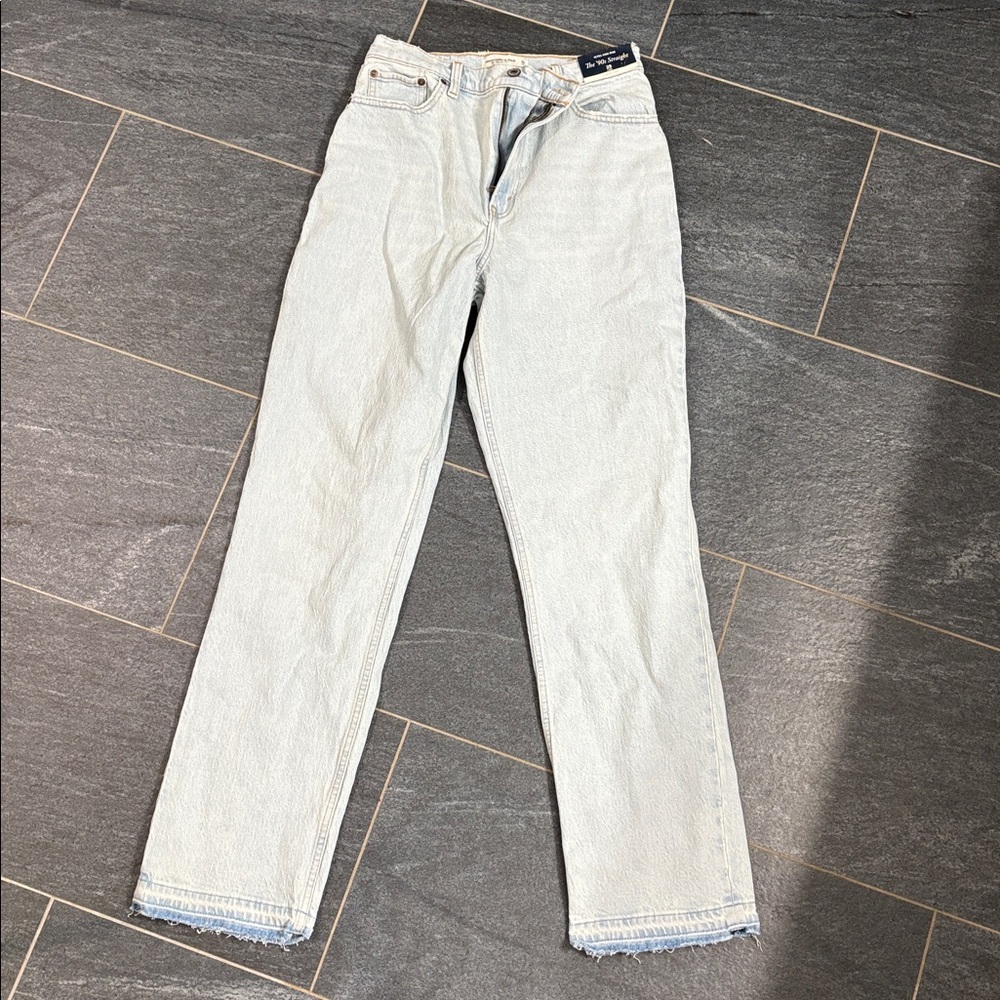 A&F curve love 90s straight ultra high rise jeans